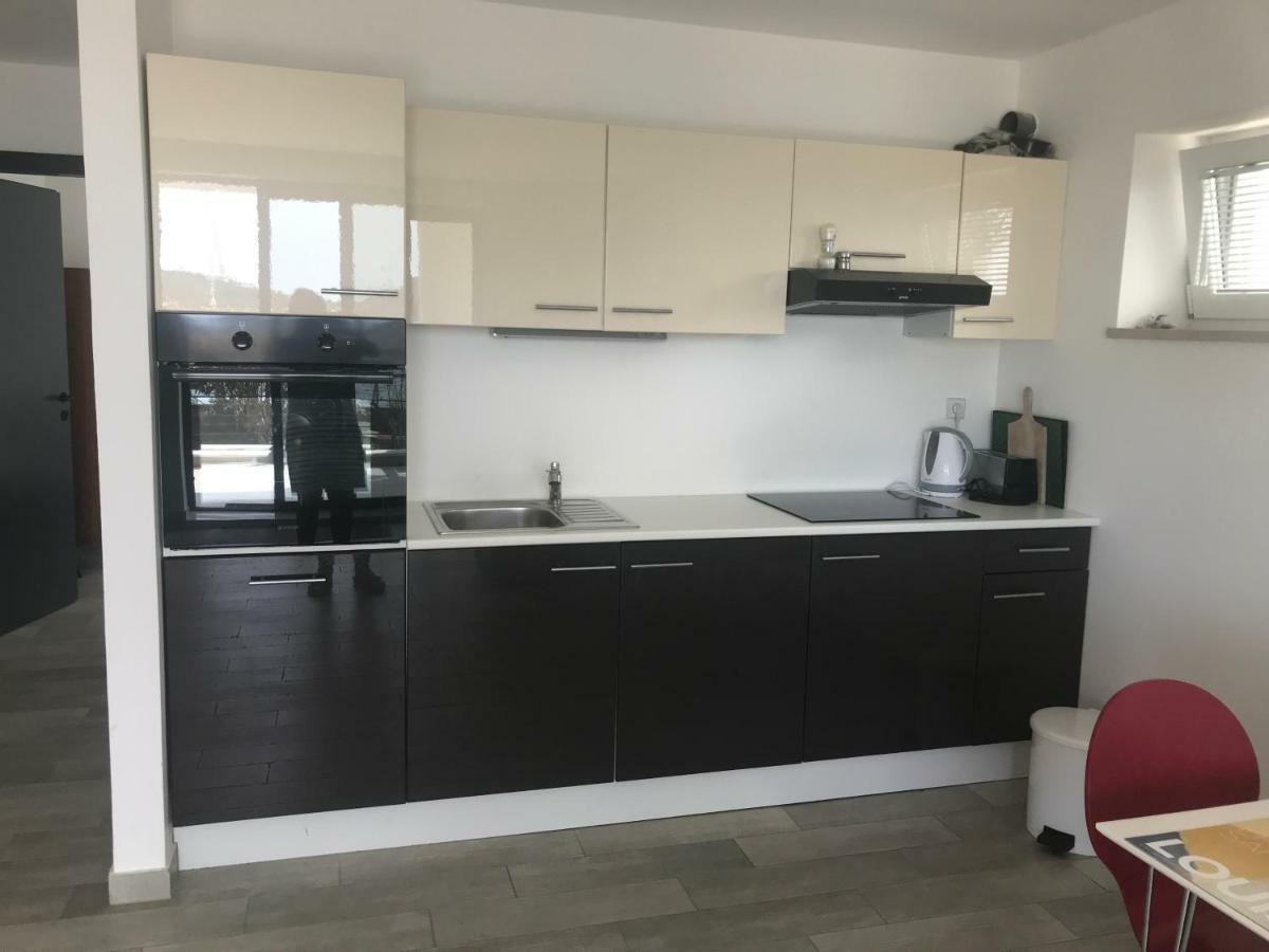 Midavkl Apartment Pirovac Luaran gambar