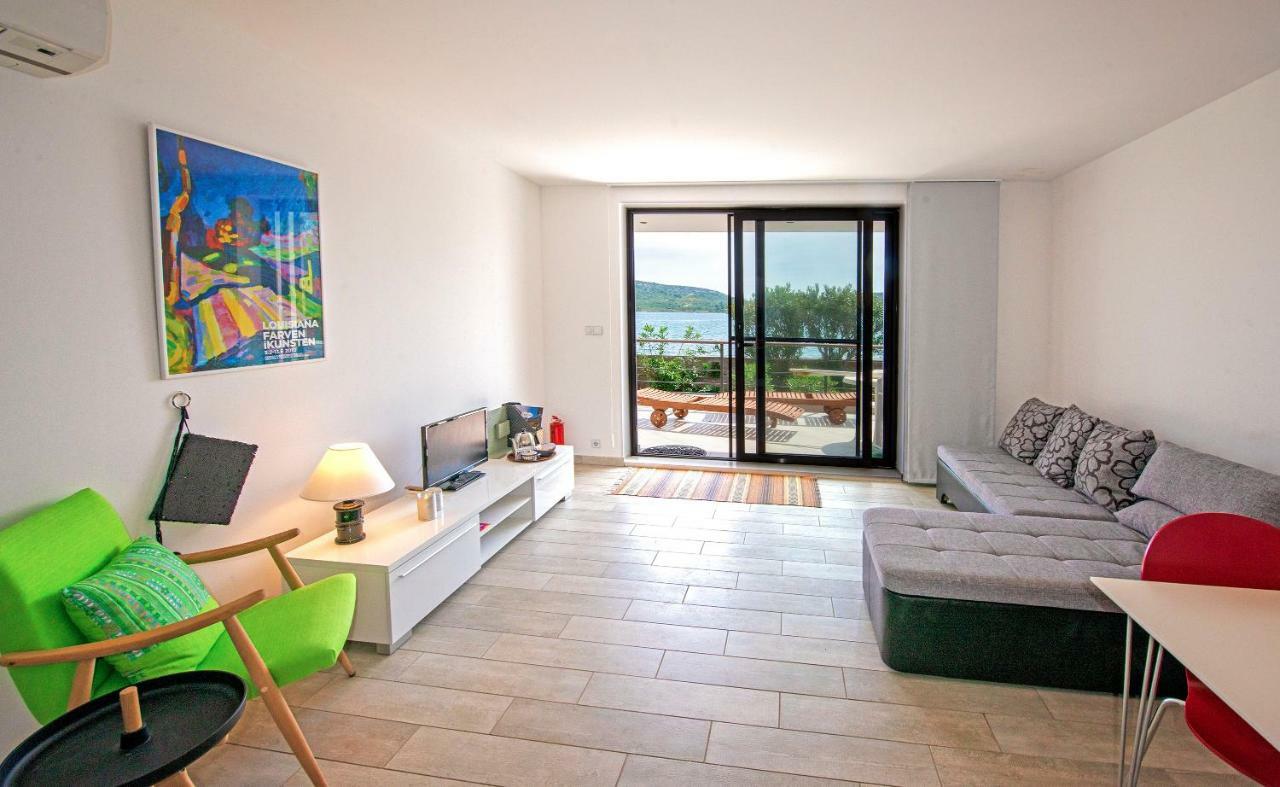 Midavkl Apartment Pirovac Luaran gambar